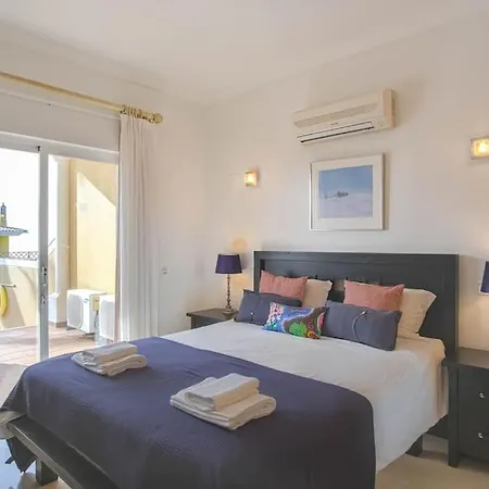 K, Mira Villa